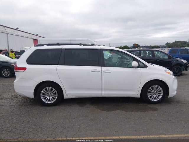 2012 Toyota Sienna Xle V6 8 Passenger მანქანა იყიდება აუქციონზე, vin: 5TDYK3DC8CS187198, აუქციონის ნომერი: 45751470