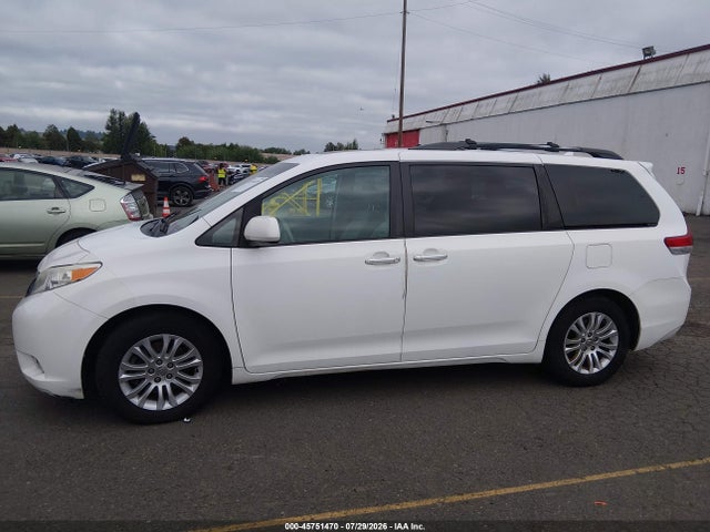 2012 Toyota Sienna Xle V6 8 Passenger მანქანა იყიდება აუქციონზე, vin: 5TDYK3DC8CS187198, აუქციონის ნომერი: 45751470