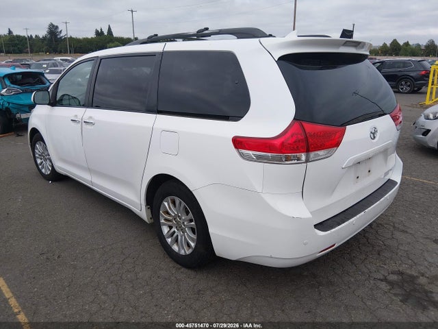 2012 Toyota Sienna Xle V6 8 Passenger მანქანა იყიდება აუქციონზე, vin: 5TDYK3DC8CS187198, აუქციონის ნომერი: 45751470