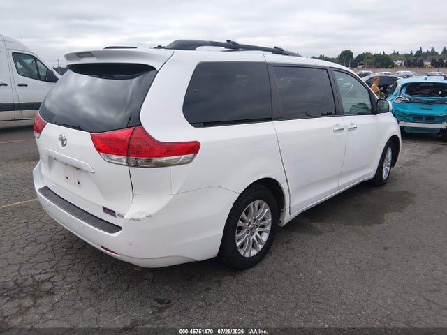 2012 Toyota Sienna Xle V6 8 Passenger მანქანა იყიდება აუქციონზე, vin: 5TDYK3DC8CS187198, აუქციონის ნომერი: 45751470