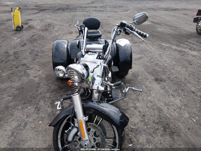 Harley-Davidson Flrt Free Wheeler 2015 1HD1MCM16FB856038 Image 5