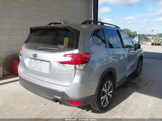 Subaru Forester Limited 2023 JF2SKAPC9PH532031 Image 4