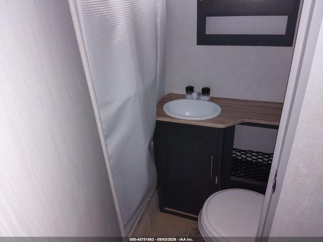 45751563 :رقم المزاد ، 4X4TRPU11RB032949 vin ، 2024 Forest River R Pod 194c Travel Trailer مزاد بيع