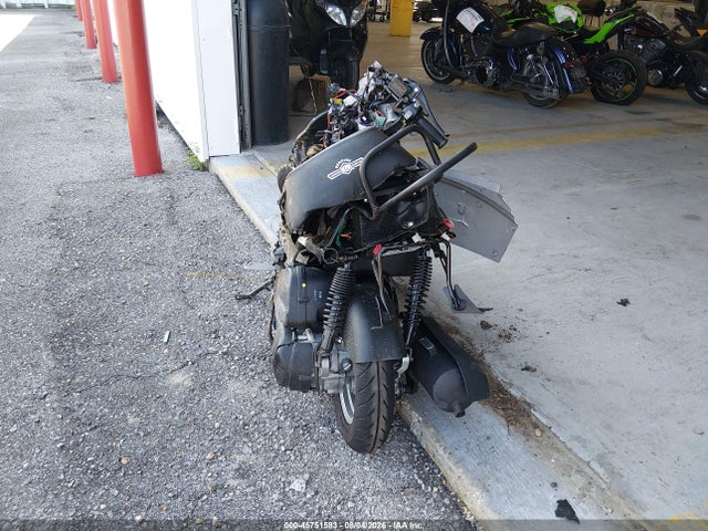 Genuine Scooter Co. Buddy Kick 2026 RFVJFJ102T1004854 Image 6