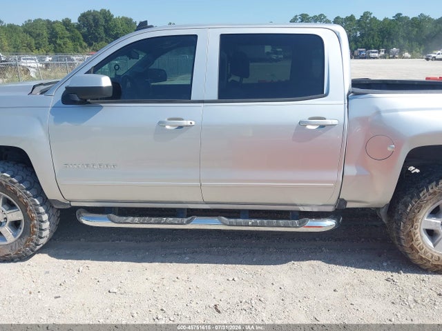 45751615 :رقم المزاد ، 3GCUKREC5JG173822 vin ، 2018 Chevrolet Silverado 1500 2lt مزاد بيع