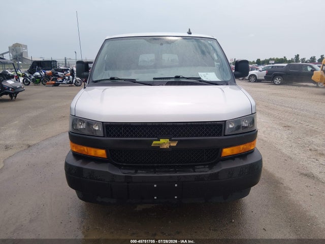 45751705 :رقم المزاد ، 1GAZGNFP8M1154405 vin ، 2021 Chevrolet Express Passenger Rwd 3500 Extended Wheelbase Ls مزاد بيع