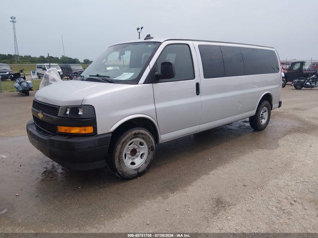 45751705 :رقم المزاد ، 1GAZGNFP8M1154405 vin ، 2021 Chevrolet Express Passenger Rwd 3500 Extended Wheelbase Ls مزاد بيع