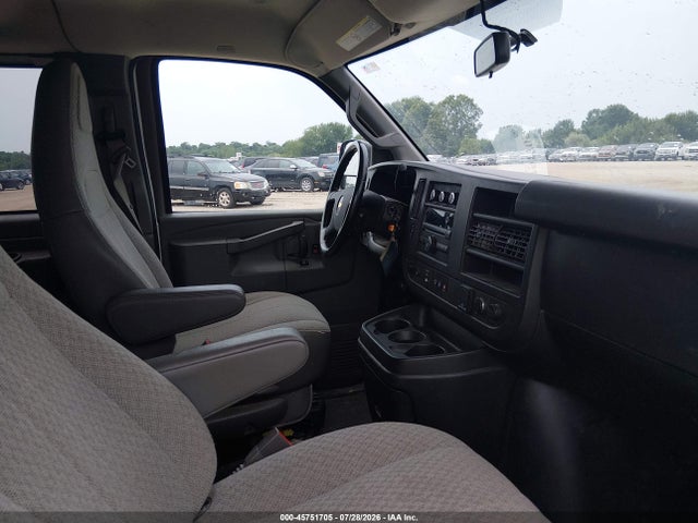 45751705 :رقم المزاد ، 1GAZGNFP8M1154405 vin ، 2021 Chevrolet Express Passenger Rwd 3500 Extended Wheelbase Ls مزاد بيع