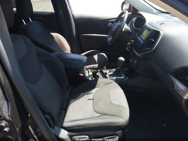 Продажа на аукционе авто 2015 Jeep Cherokee Latitude, vin: 1C4PJMCB2FW512672, номер лота: 45751714