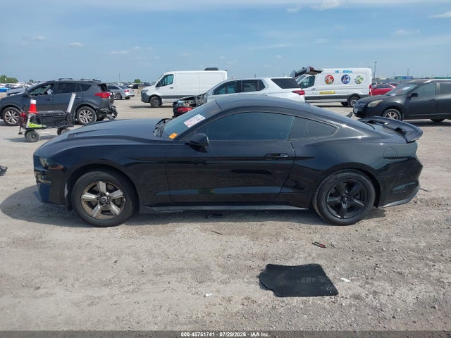 2018 Ford Mustang Ecoboost მანქანა იყიდება აუქციონზე, vin: 1FA6P8TH6J5117033, აუქციონის ნომერი: 45751741