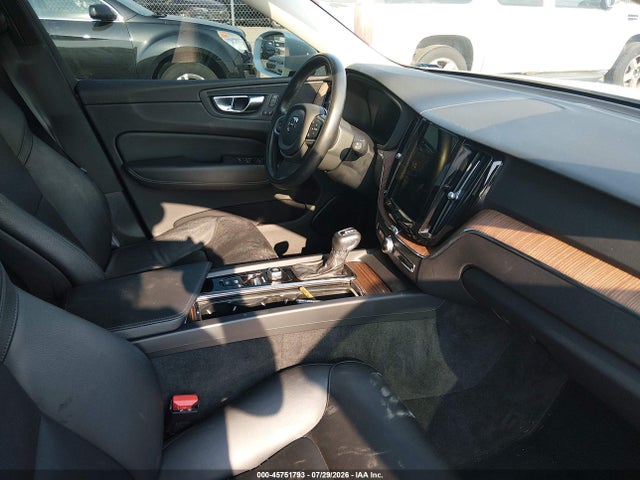 Aukcja sprzedaży 2021 Volvo Xc60 T5 Momentum, vin: YV4102RK8M1695040, numer aukcji: 45751793