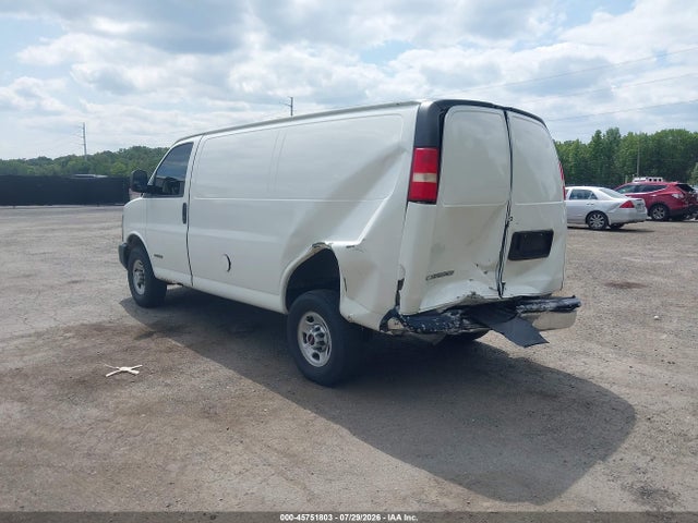 45751803 :رقم المزاد ، 1GCGG25V351266351 vin ، 2005 Chevrolet Express مزاد بيع