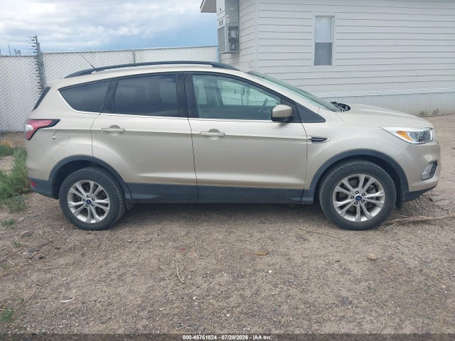 1FMCU9GD1JUD08900 Ford ESCAPE SE