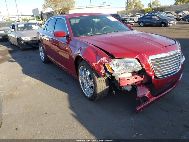 2014 Chrysler 300 მანქანა იყიდება აუქციონზე, vin: 2C3CCAAGXEH272682, აუქციონის ნომერი: 45751837