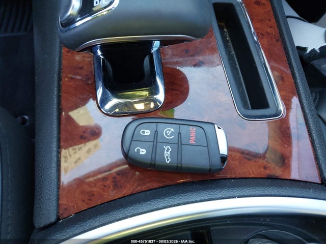 Продажа на аукционе авто 2014 Chrysler 300, vin: 2C3CCAAGXEH272682, номер лота: 45751837
