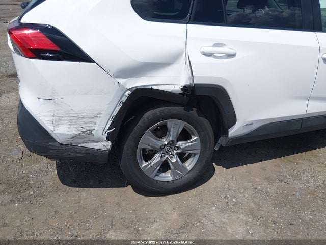 4T3RWRFV1SU180391 Toyota Rav4 Hybrid Xle