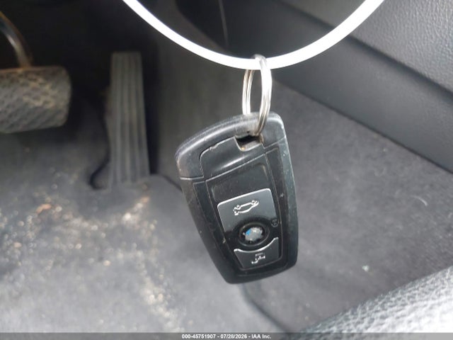 Продажа на аукционе авто 2015 Bmw 320i Xdrive, vin: WBA3C3G57FNT52797, номер лота: 45751907