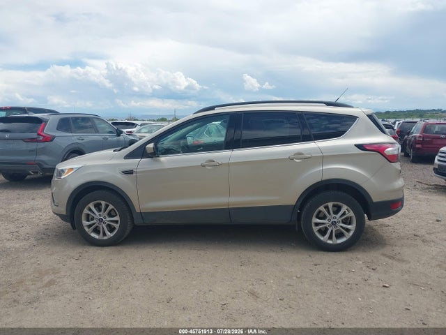 1FMCU9GD9JUD08899 Ford ESCAPE SE