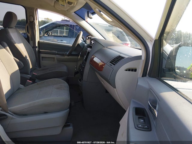 45751927 :رقم المزاد ، 2A8HR44H68R671067 vin ، 2008 Chrysler Town & Country Lx مزاد بيع