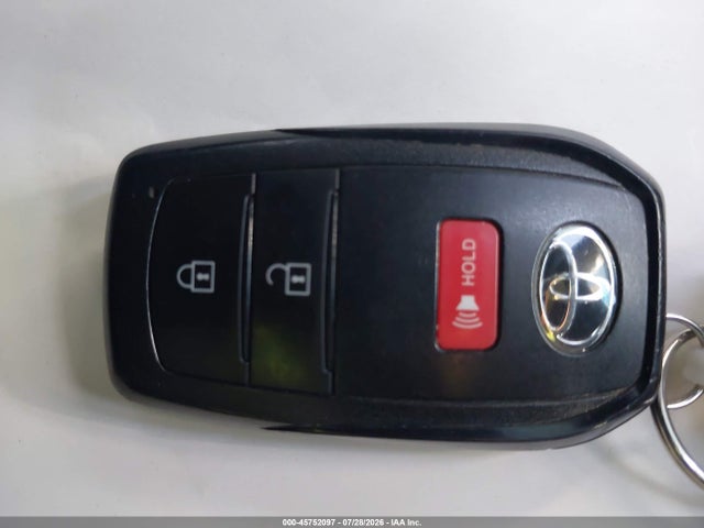 JTDACAAU2R3034035 Toyota PRIUS XLE