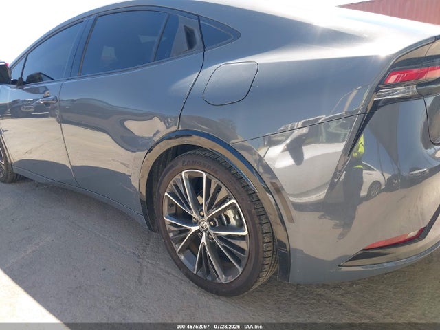 JTDACAAU2R3034035 Toyota PRIUS XLE