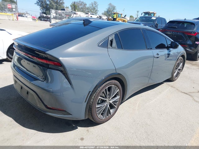 JTDACAAU2R3034035 Toyota PRIUS XLE