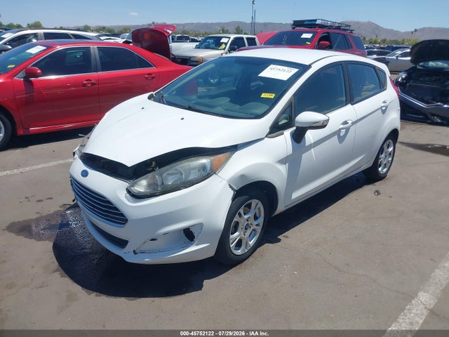 Ford FIESTA SE 2015 3FADP4EJ1FM205392 Image 2
