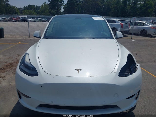2022 Tesla Model Y Performance Dual Motor All-wheel Drive მანქანა იყიდება აუქციონზე, vin: 7SAYGDEF5NF537090, აუქციონის ნომერი: 45752177