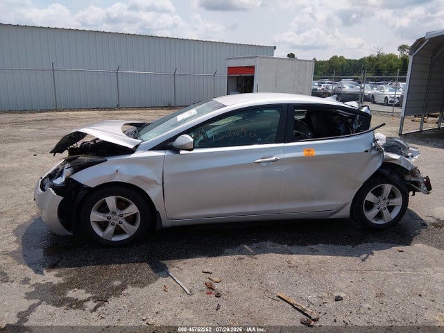 Продажа на аукционе авто 2013 Hyundai Elantra Gls, vin: KMHDH4AE6DU548011, номер лота: 45752252