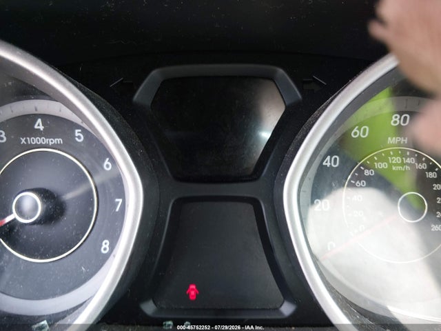 Продажа на аукционе авто 2013 Hyundai Elantra Gls, vin: KMHDH4AE6DU548011, номер лота: 45752252