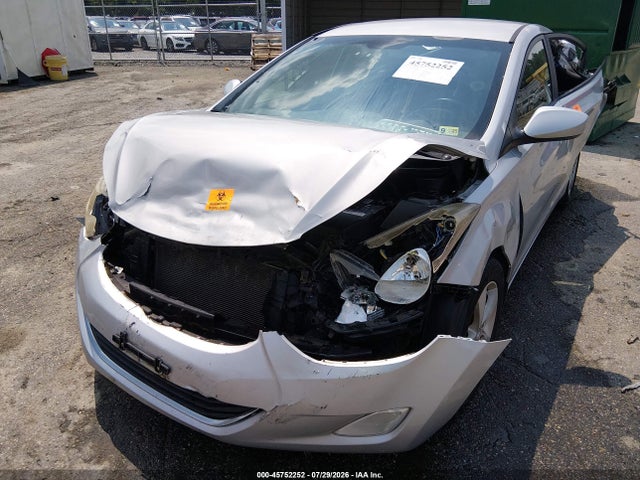 Продажа на аукционе авто 2013 Hyundai Elantra Gls, vin: KMHDH4AE6DU548011, номер лота: 45752252
