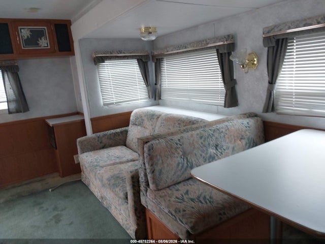 1998 Keystone Sprinter 265rl მანქანა იყიდება აუქციონზე, vin: 4YDT26528W1004592, აუქციონის ნომერი: 45752264