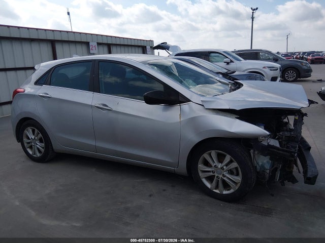 2013 Hyundai Elantra Gt მანქანა იყიდება აუქციონზე, vin: KMHD35LE0DU024029, აუქციონის ნომერი: 45752300