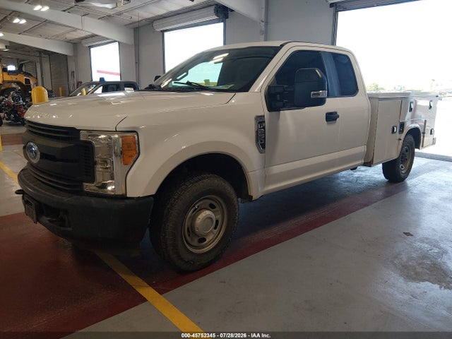 Ford F-250 Xl 2017 1FD7X2A68HEE29034 Image 2