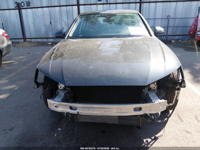 WAUGNAF44HN024927 Audi A4 PREMIUM