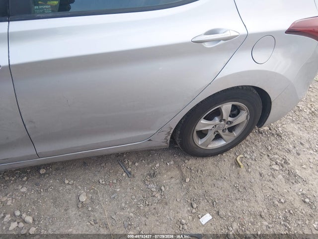2015 Hyundai Elantra Se მანქანა იყიდება აუქციონზე, vin: 5NPDH4AE7FH633926, აუქციონის ნომერი: 45752427