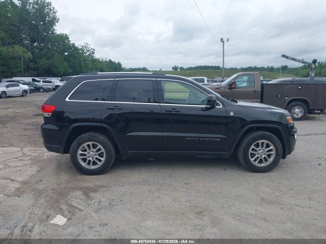 1C4RJFAG9JC405244 Jeep Grand Cherokee Laredo E 4x4