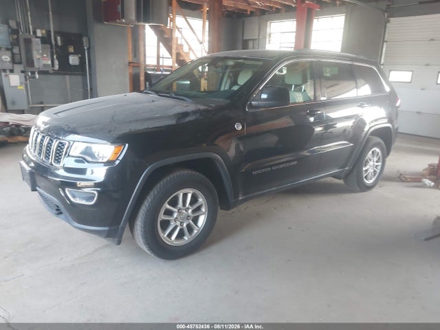 1C4RJFAG9JC405244 Jeep Grand Cherokee Laredo E 4x4