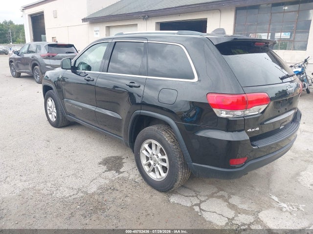 1C4RJFAG9JC405244 Jeep Grand Cherokee Laredo E 4x4