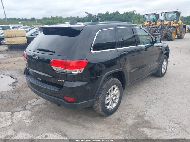 1C4RJFAG9JC405244 Jeep Grand Cherokee Laredo E 4x4