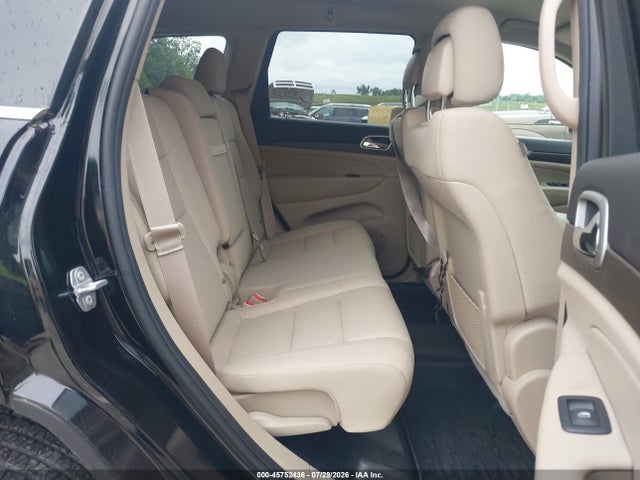 1C4RJFAG9JC405244 Jeep Grand Cherokee Laredo E 4x4