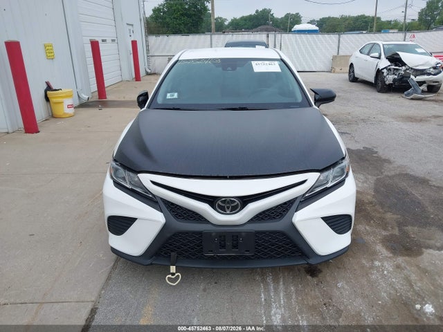 45752463 :رقم المزاد ، 4T1G11AKXLU345000 vin ، 2020 Toyota Camry Se مزاد بيع