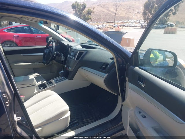 2013 Subaru Outback 2.5i Premium მანქანა იყიდება აუქციონზე, vin: 4S4BRBCC1D3225897, აუქციონის ნომერი: 45752504