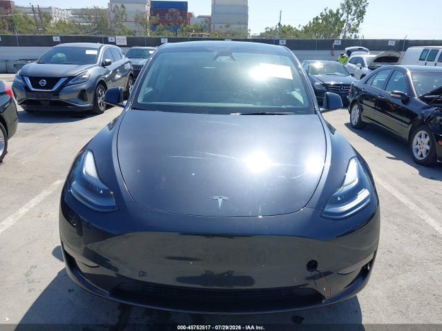 Auction sale of the 2024 Tesla Model Y Long Range Dual Motor All-wheel Drive, vin: 7SAYGDEE4RF209625, lot number: 45752517