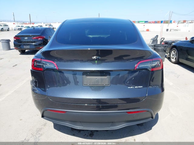 Auction sale of the 2024 Tesla Model Y Long Range Dual Motor All-wheel Drive, vin: 7SAYGDEE4RF209625, lot number: 45752517