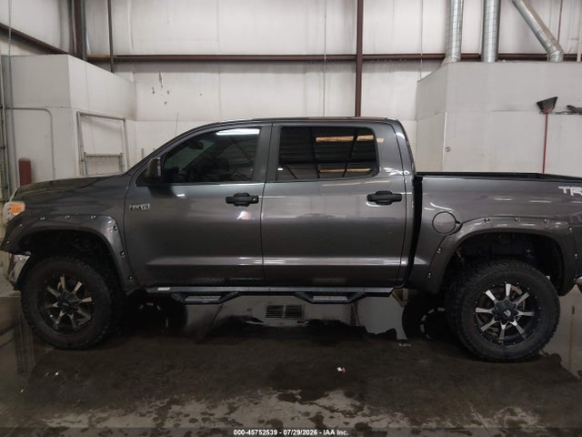 5TFDY5F12FX430801 Toyota Tundra Sr5 5.7l V8