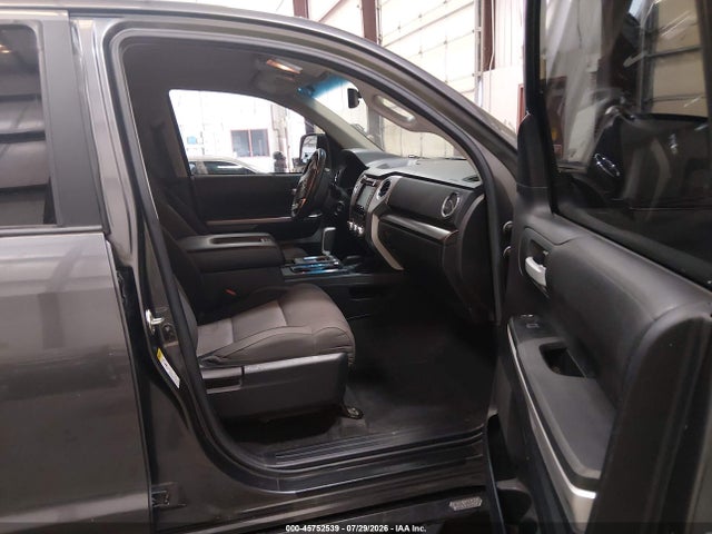 5TFDY5F12FX430801 Toyota Tundra Sr5 5.7l V8