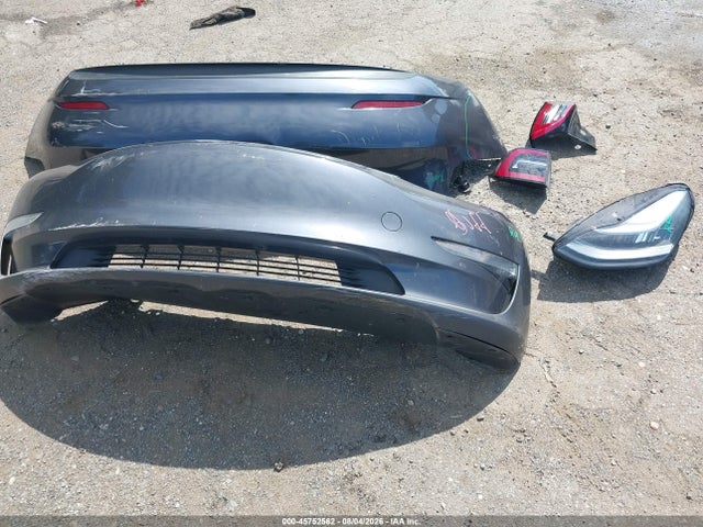 45752562 :رقم المزاد ، 5YJ3E1EB9JF073143 vin ، 2018 Tesla Model 3 Long Range/performance مزاد بيع