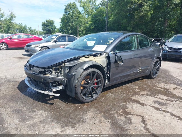 45752562 :رقم المزاد ، 5YJ3E1EB9JF073143 vin ، 2018 Tesla Model 3 Long Range/performance مزاد بيع