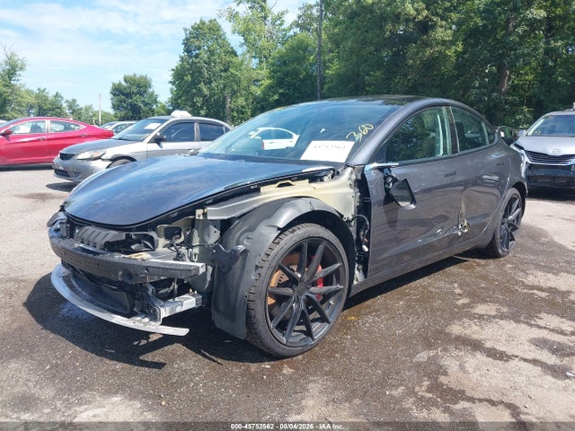 45752562 :رقم المزاد ، 5YJ3E1EB9JF073143 vin ، 2018 Tesla Model 3 Long Range/performance مزاد بيع